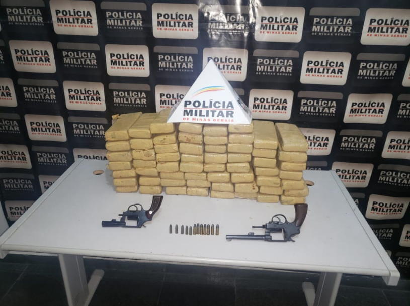 Tráfico no sítio: três pessoas presas e 60kg de maconha apreendidos em Guaxupé