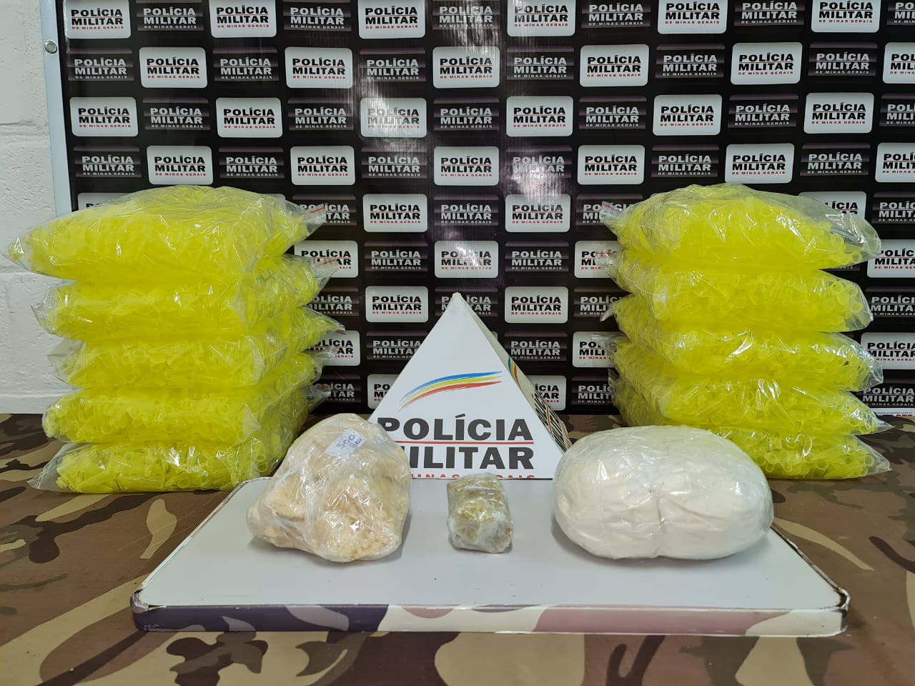 Juiz de  Fora: polícia apreende 1 Kg de cocaína e 600 gramas de crack no bairro Jardim Natal