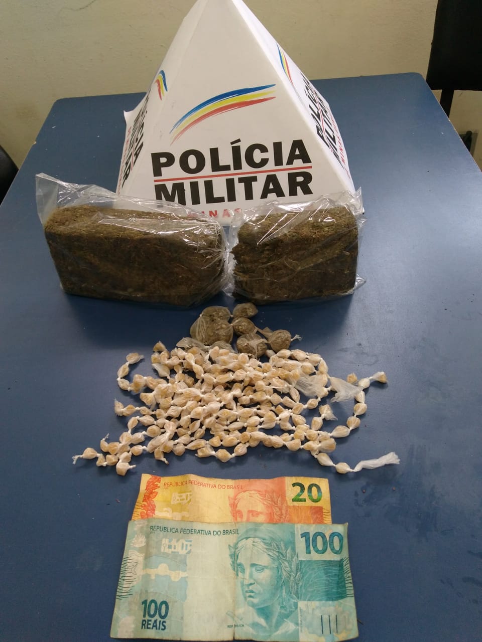 Poços de Caldas: polícia apreende 229 pedras de crack e 2 tabletes de maconha no bairro Nova Aparecida