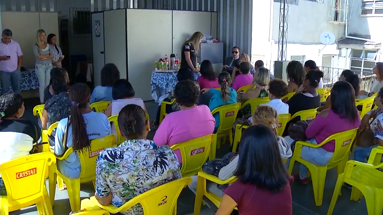 Violência contra a mulher: vítimas participam de palestra