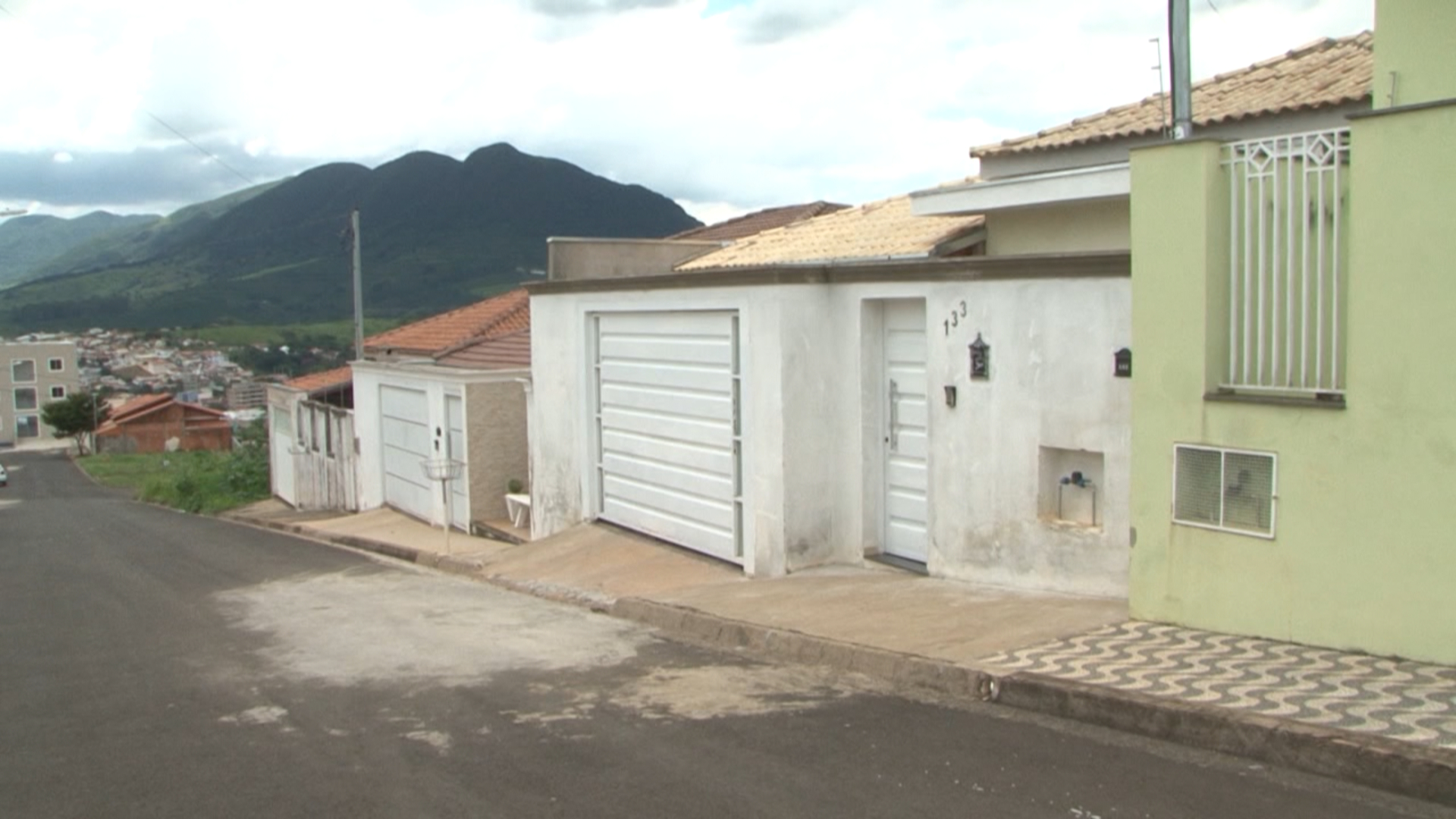 Trio terror: bandidos tocam o terror em casas de Andradas