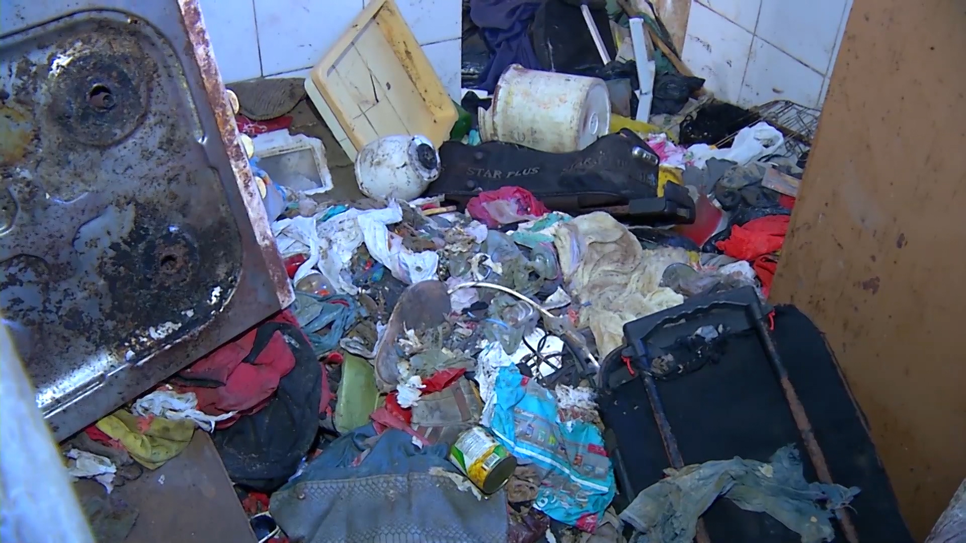 Juiz de Fora: família acumula objetos em casa