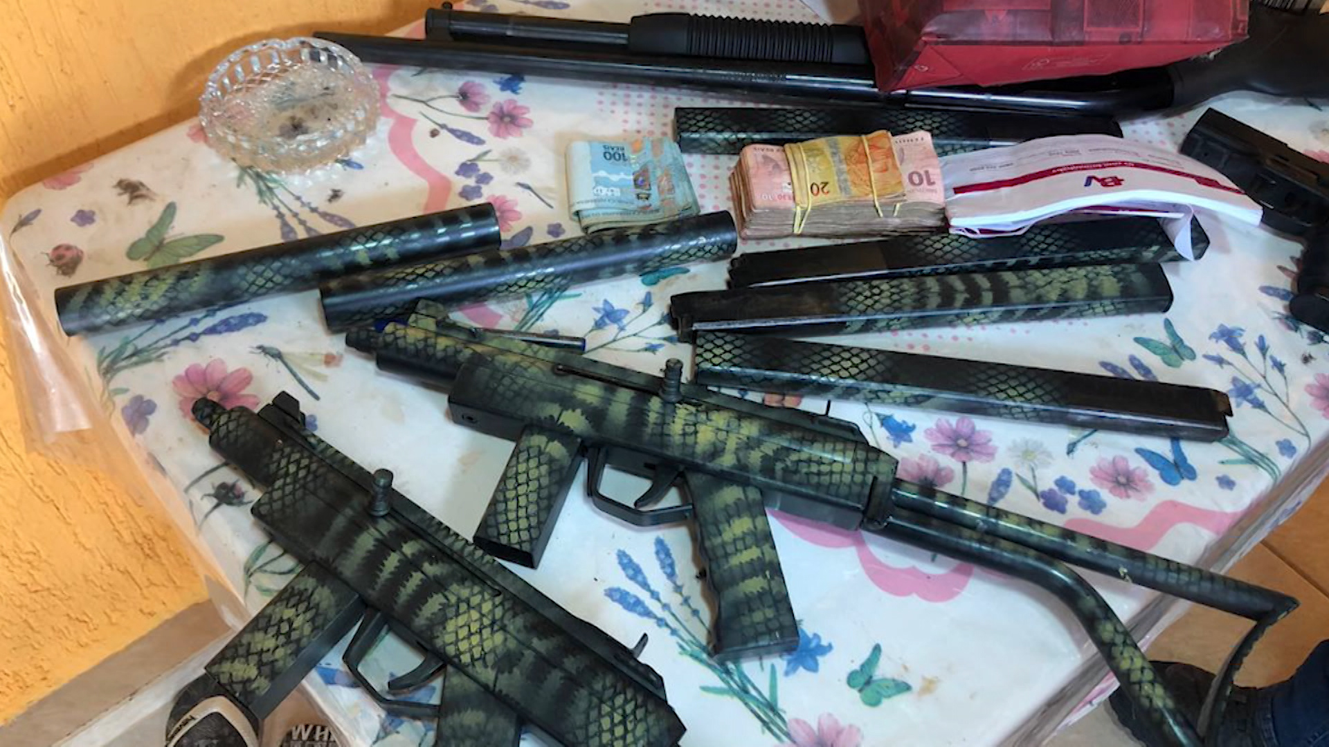 Alfenas: homem que fazia armas em casa é preso