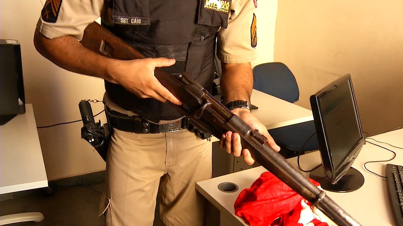 Menor reincidente: adolescente é apreendido com carabina