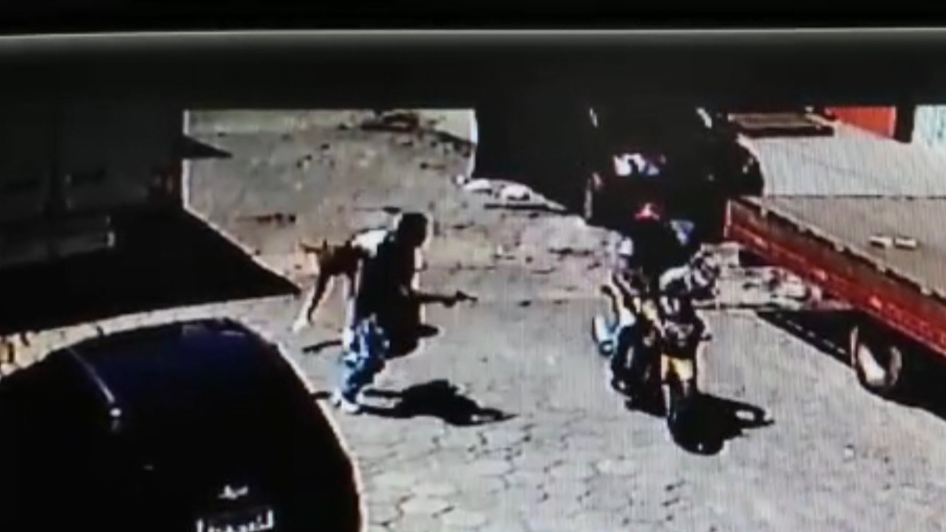 Flagrante: casal é baleado em assalto