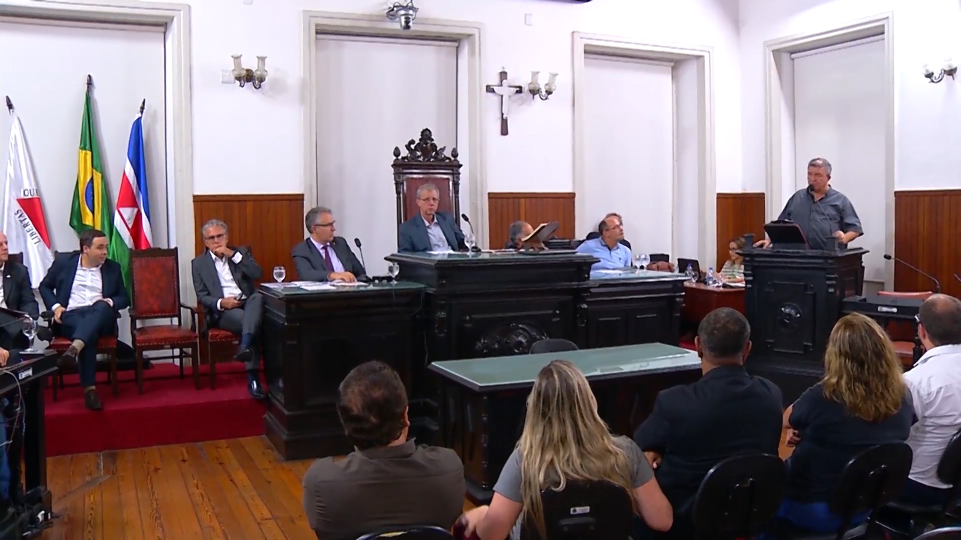 Corte de gastos: dirigentes de montadora se reúnem com metalúrgicos