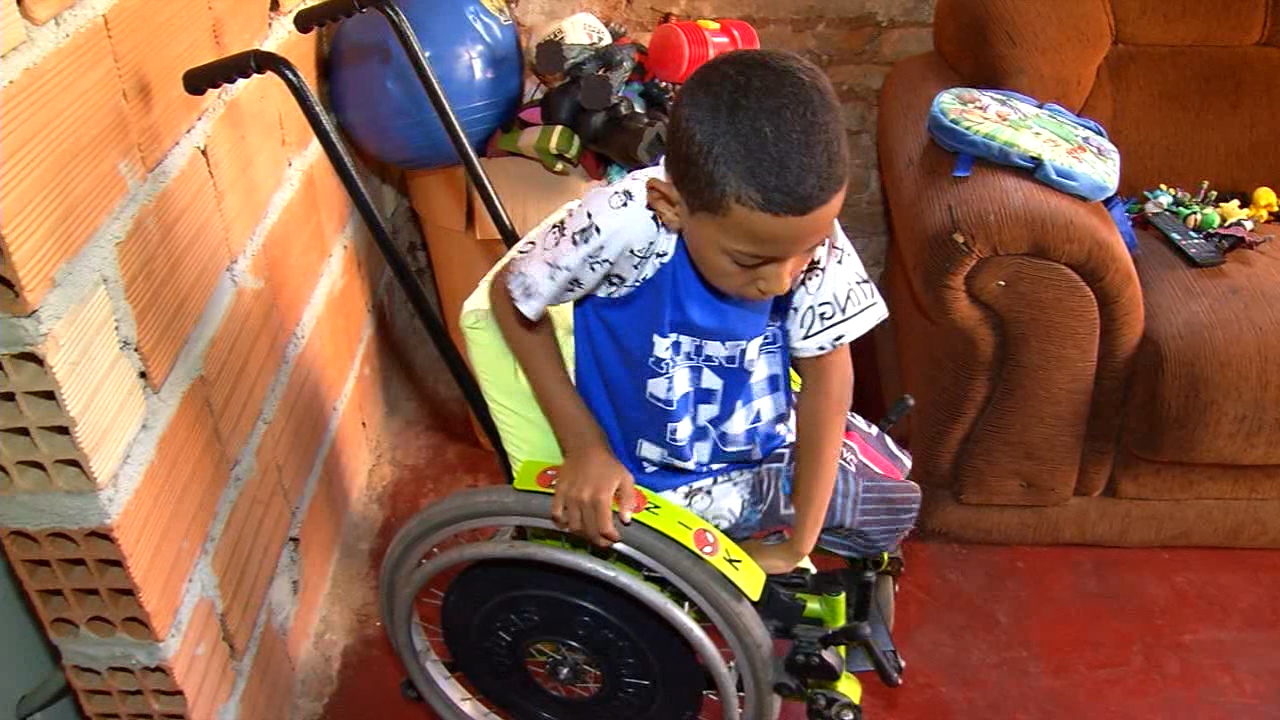 Solidariedade: um menininho de 8 anos e o sonho da cadeira motorizada