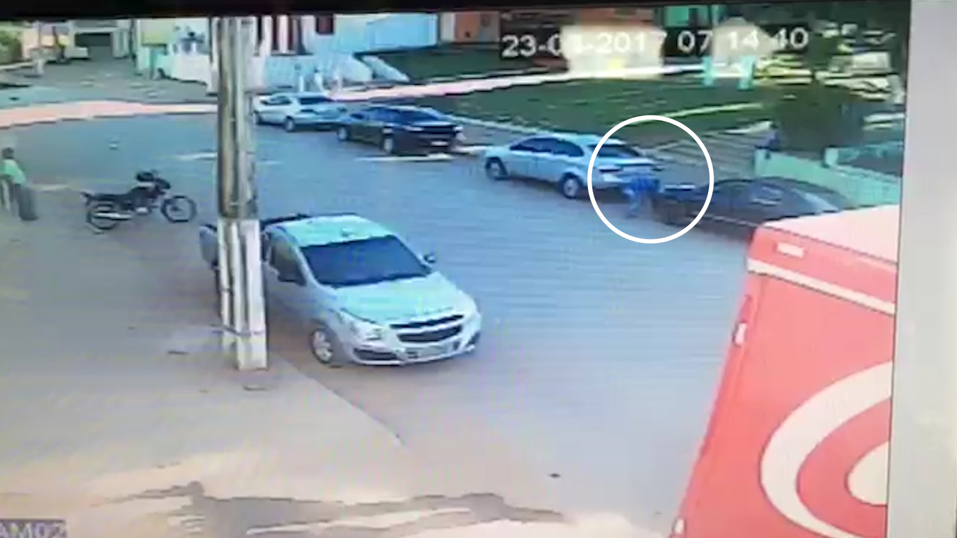 Disputa por ponto de táxi: vereador é baleado