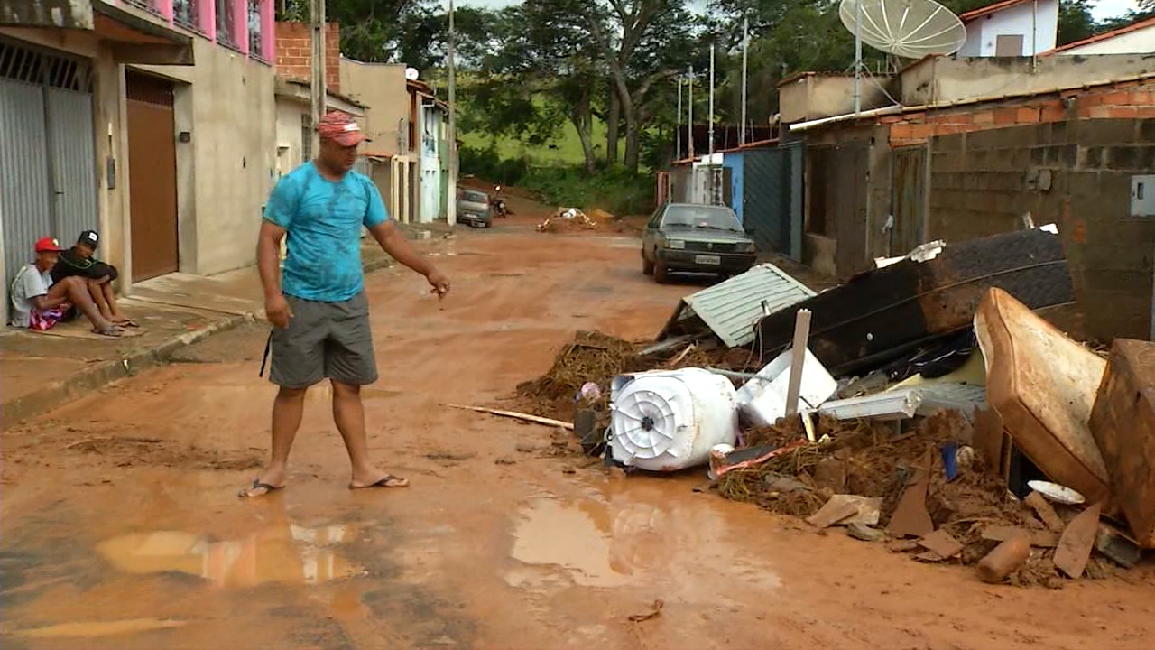Prejuízos: temporal causa estragos em Lavras