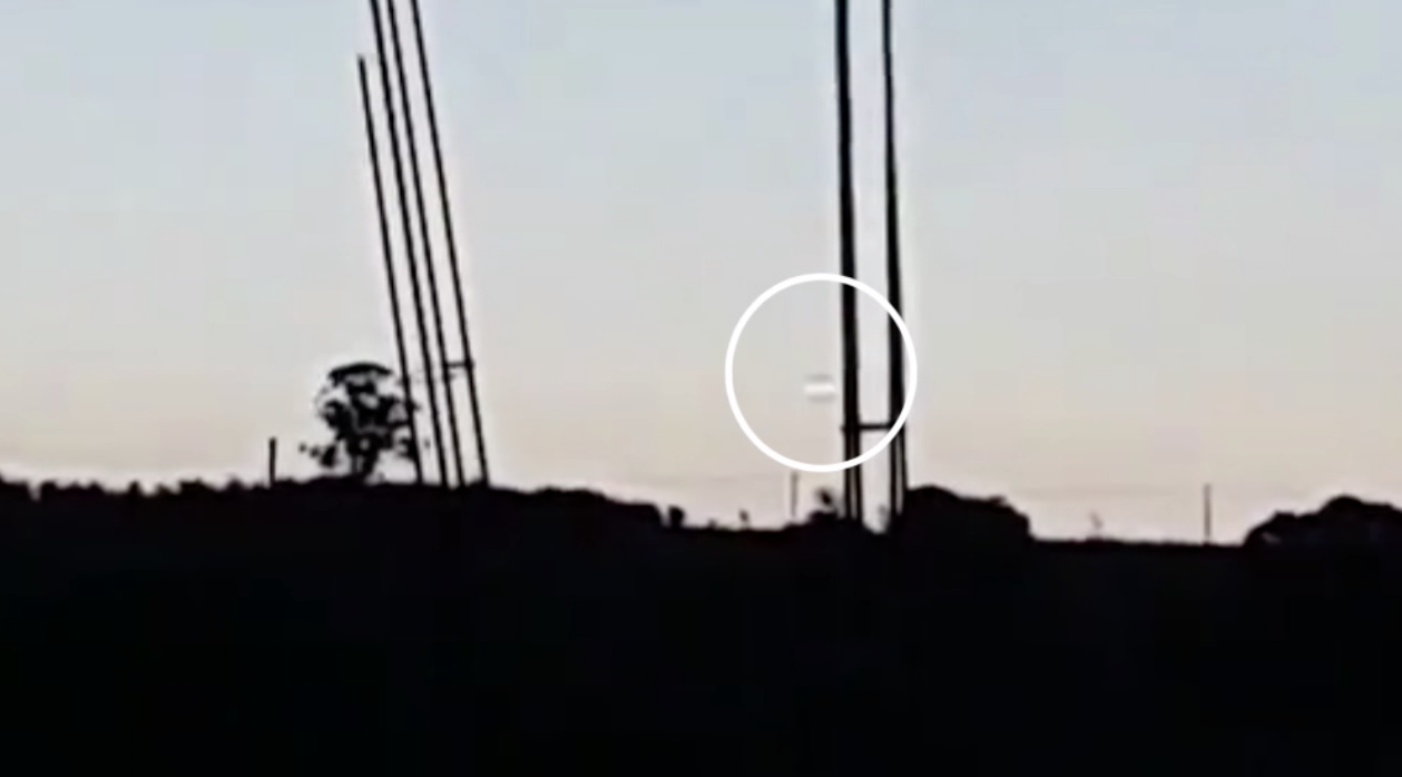 Mistério: objeto estranho é flagrado no céu de Pouso Alegre