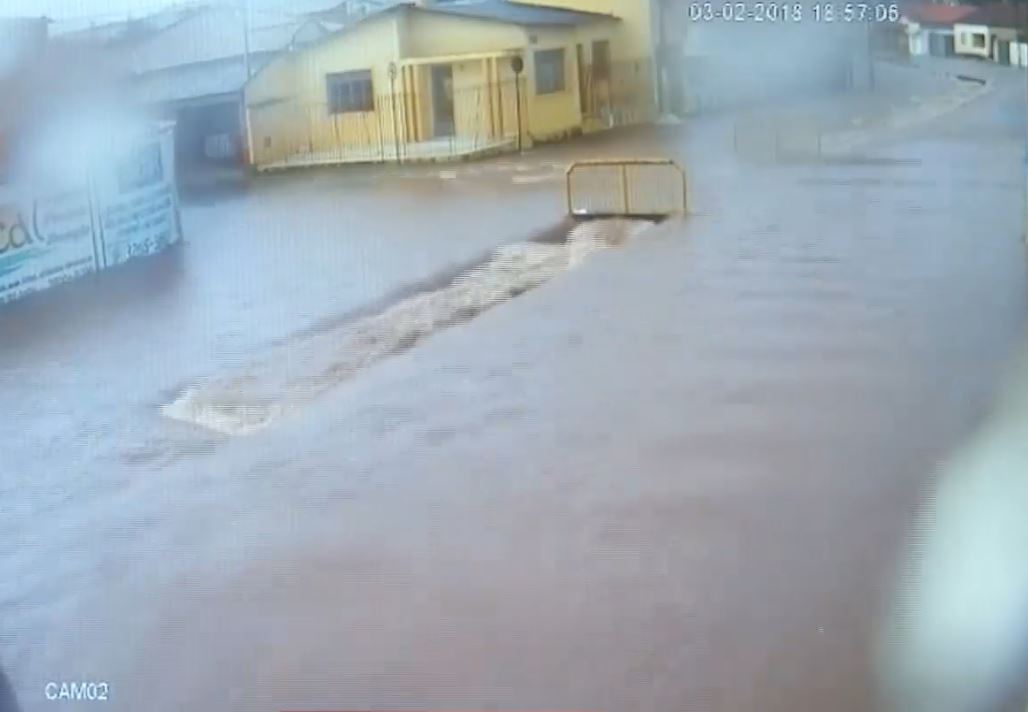 Temporal causa estragos em cidades no Sul de Minas