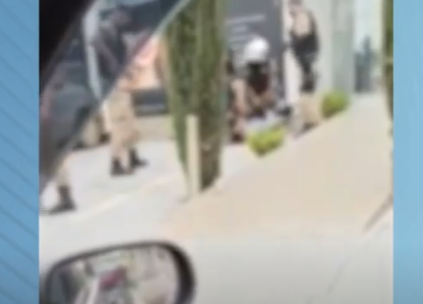 Homem ameaça policiais com faca e acaba rendido em Passos, no Sudoeste de Minas.