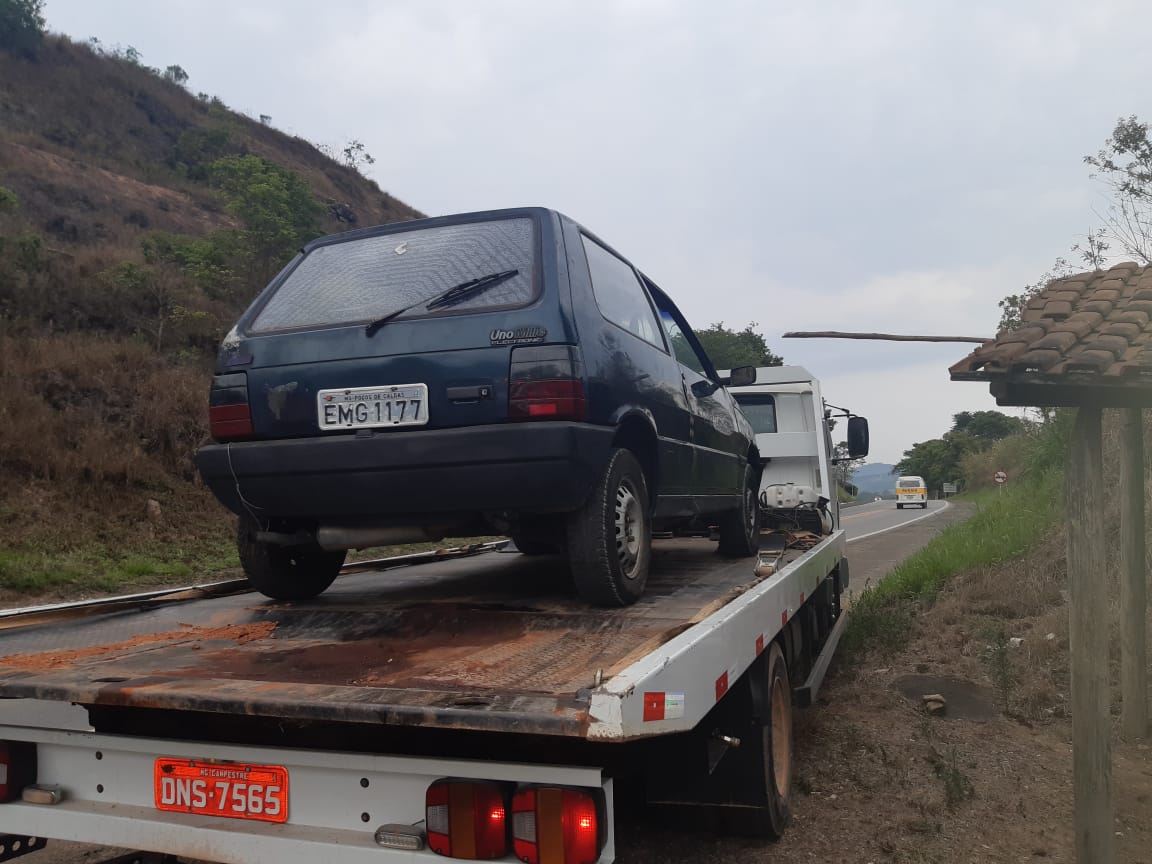 Furto de veículos: um menor apreendido e dois presos em Bandeira do Sul.
