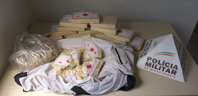 Sul de Minas: homem capota veículo carregado com 15 quilos de cocaína na BR-460 perto de Jesuânia