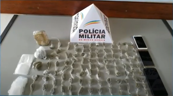 Operação “Fifa”: Polícia Militar apreende drogas no bairro Santa Edwirges, em Três Pontas.