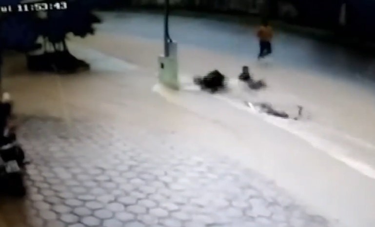 Adolescente que entregava marmitex para ajudar os pais foi arrastado por enxurrada e desapareceu após cair em bueiro em Pedras de Maria da Cruz