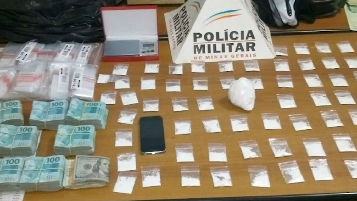 Pouso Alegre: homem é preso com quase R$ 100 mil em dinheiro e drogas.