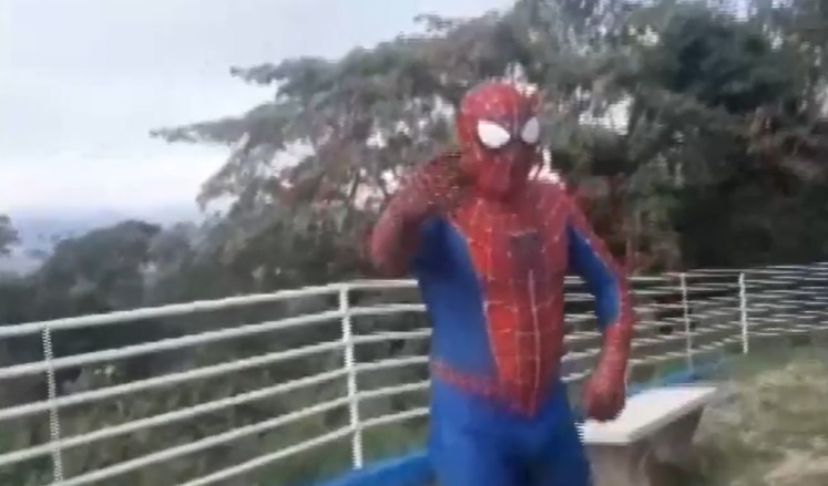 Homem-Aranha de Pouso Alegre no Balanço Geral