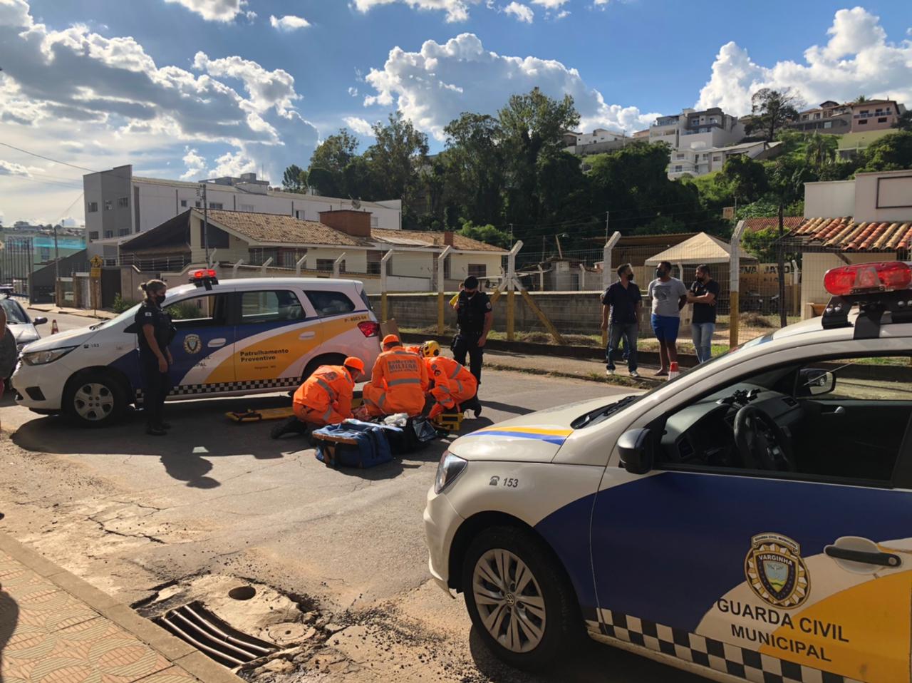 Susto: mulher é atropelada em Varginha