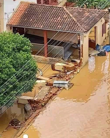 Chuva causa estragos em várias cidades na Zona da Mata