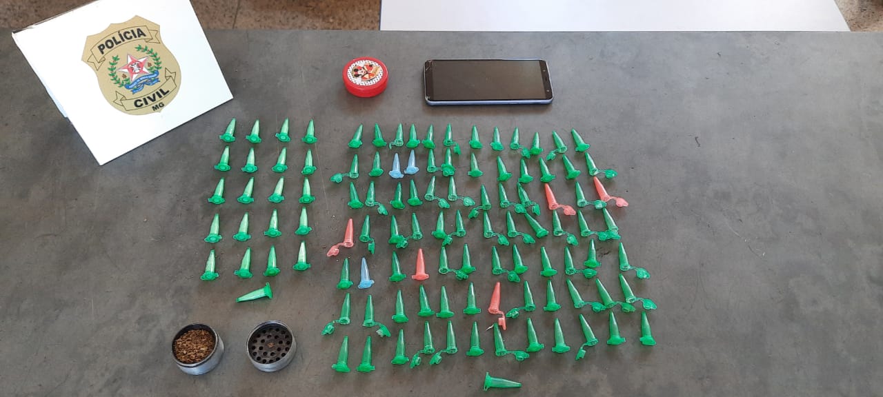 Sul de Minas e Zona da Mata: PM apreende drogas, dinheiro e prende suspeitos de tráfico