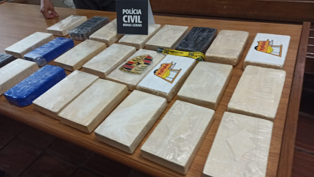 Tráfico de drogas: Polícia Civil apreende 25 kg de cocaína em Muriaé