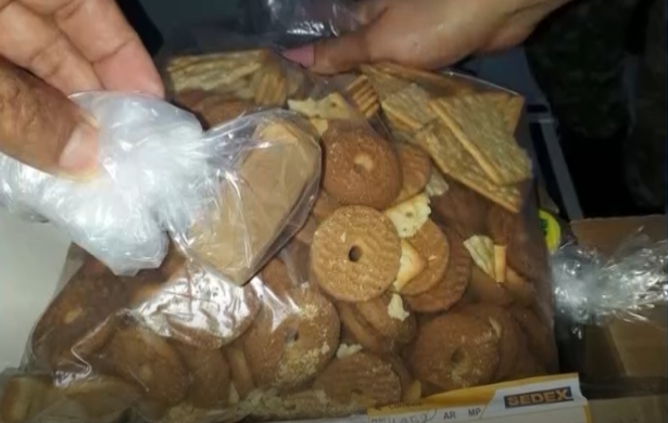 Droga é encontrada dentro de pacote de biscoito no Norte de Minas