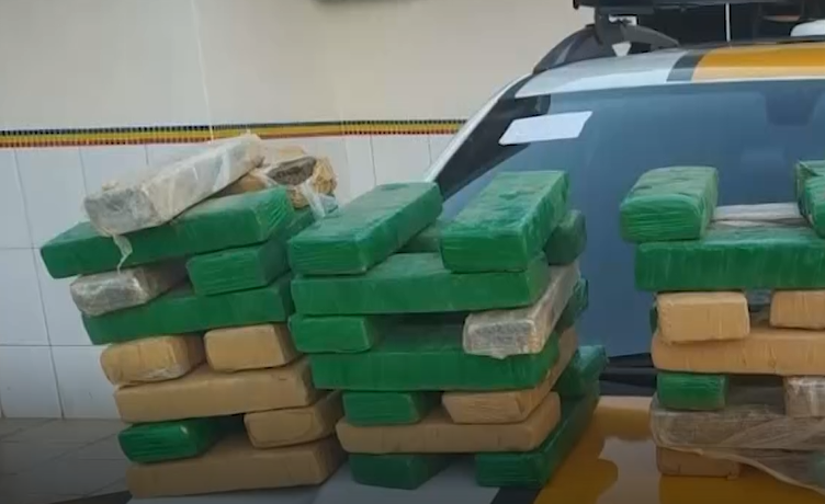 Boa Esperança: 42 kg de maconha apreendidos dentro de um carro