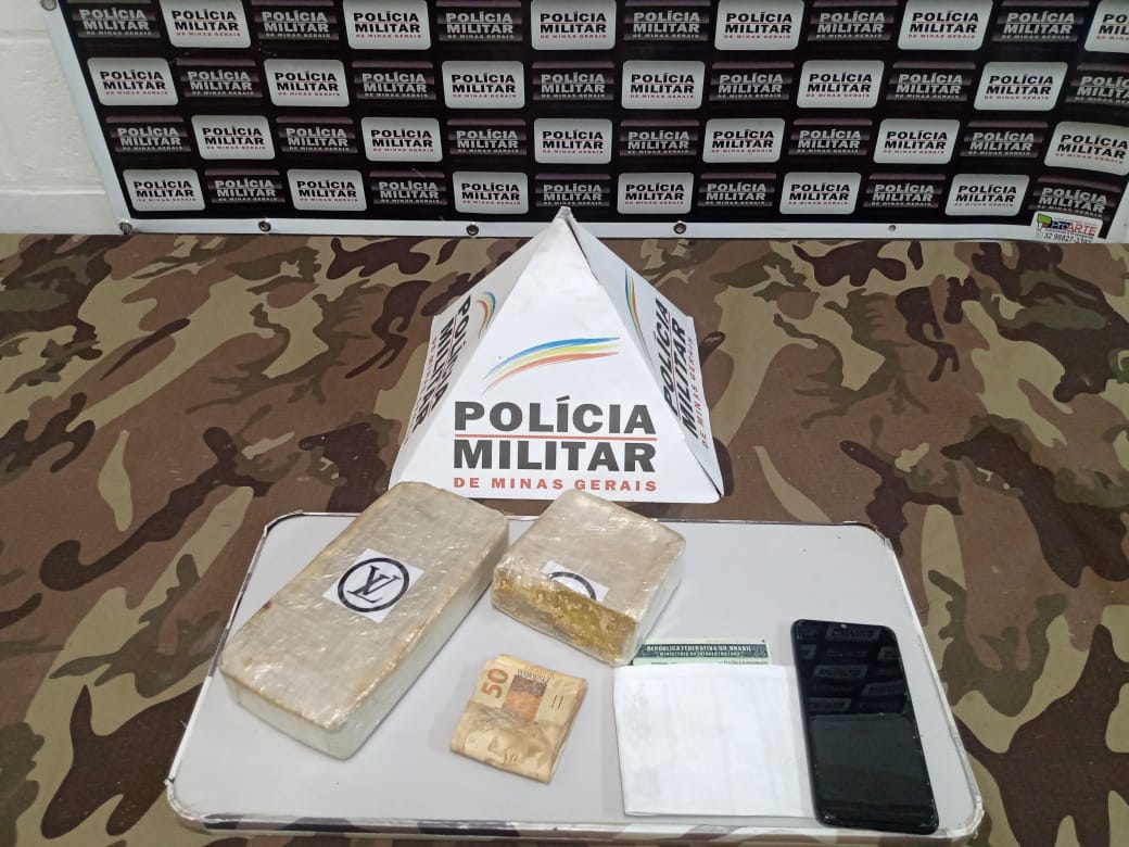 PM apreende crack com suspeito de tráfico em Juiz de Fora