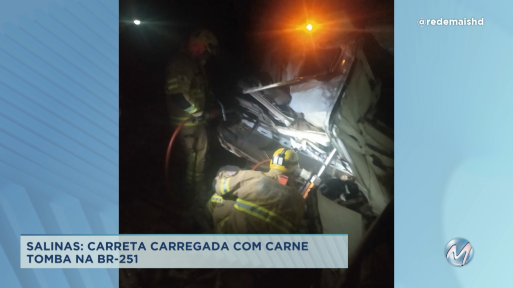 Salinas: carreta carregada com carne tomba na BR-251