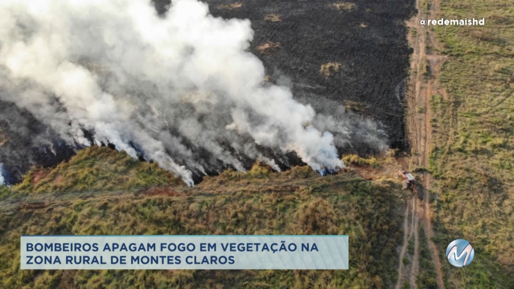 Bombeiros apagam fogo em vegetação em Montes Claros