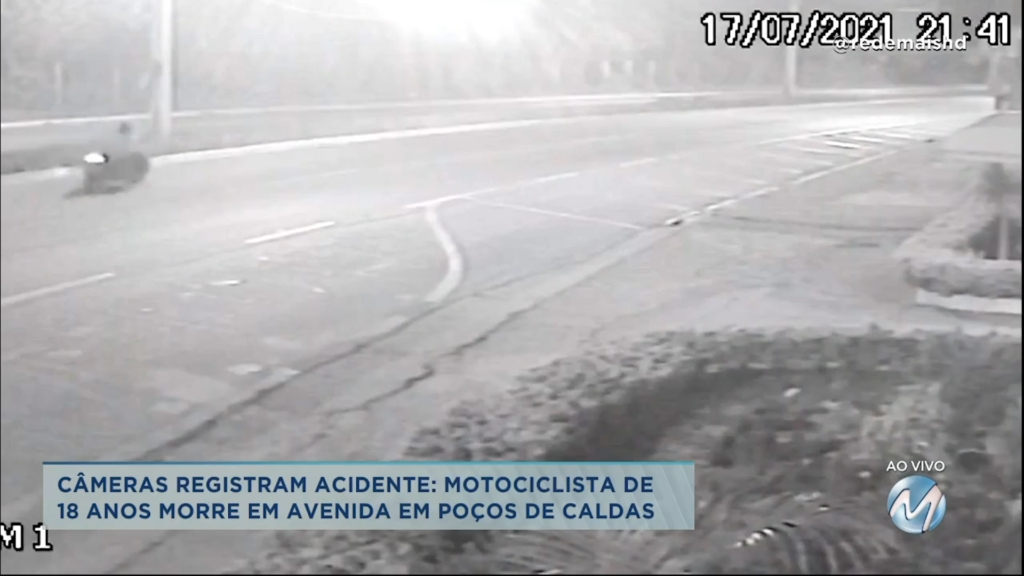 Poços de Caldas: carro bate em caminhão e três pessoas ficam feridas