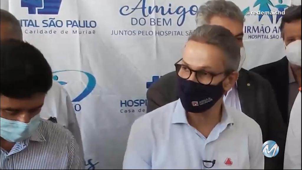 Romeu Zema entrega equipamentos de saúde para hospitais de Muriaé