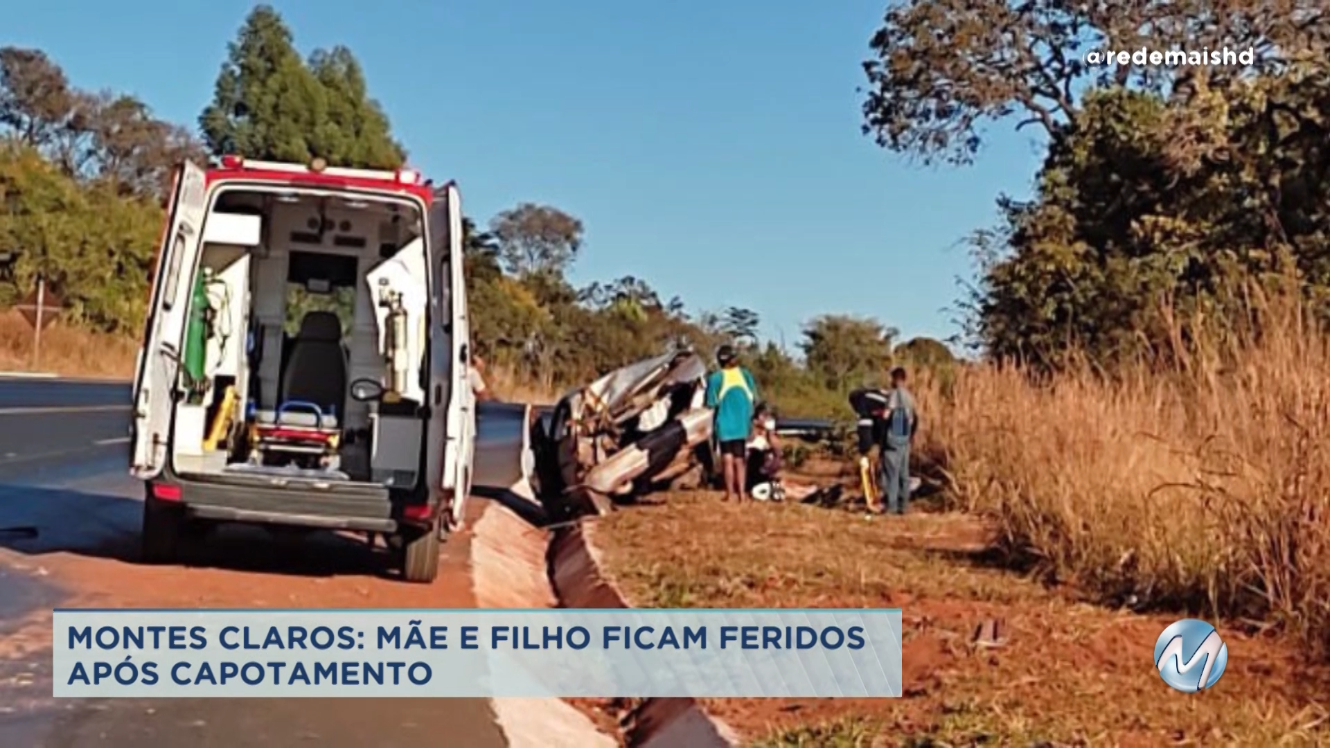 Mãe e filho ficam feridos após capotamento em Montes Claros