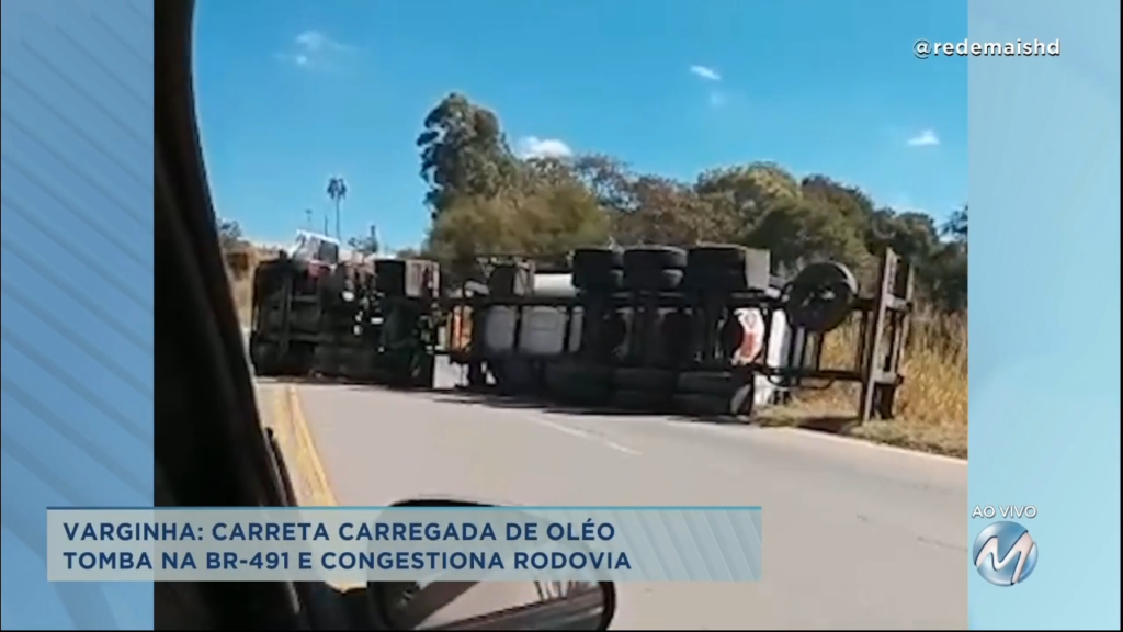 Varginha: carreta carregada com óleo tomba na BR-491