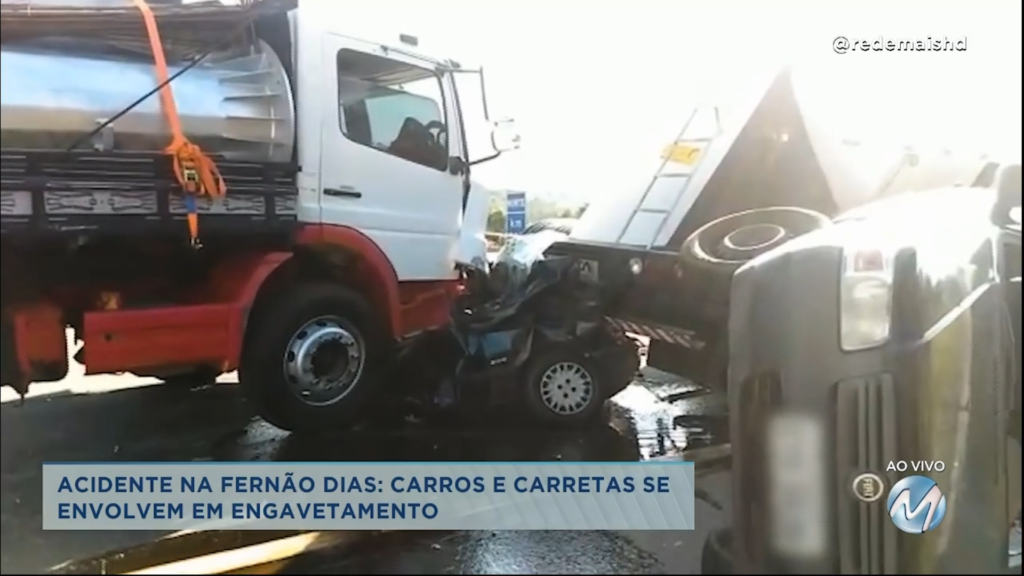 Acidente na Fernão Dias: carros e carretas se envolvem em engavetamento