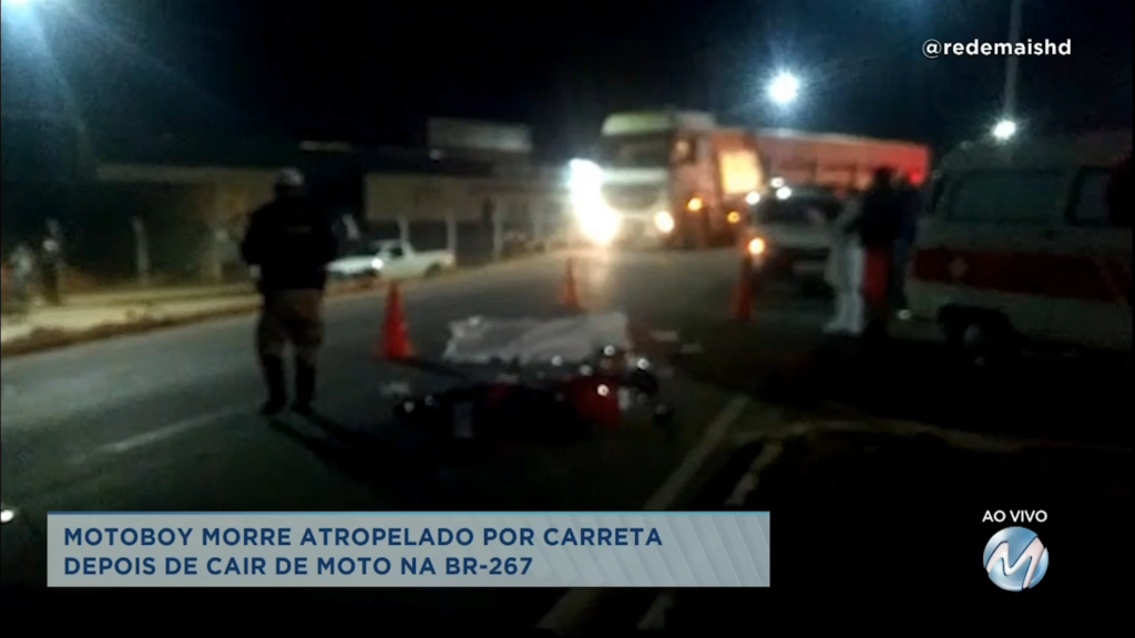 Motoboy morre atropelado por carreta depois de cair de moto na BR-267