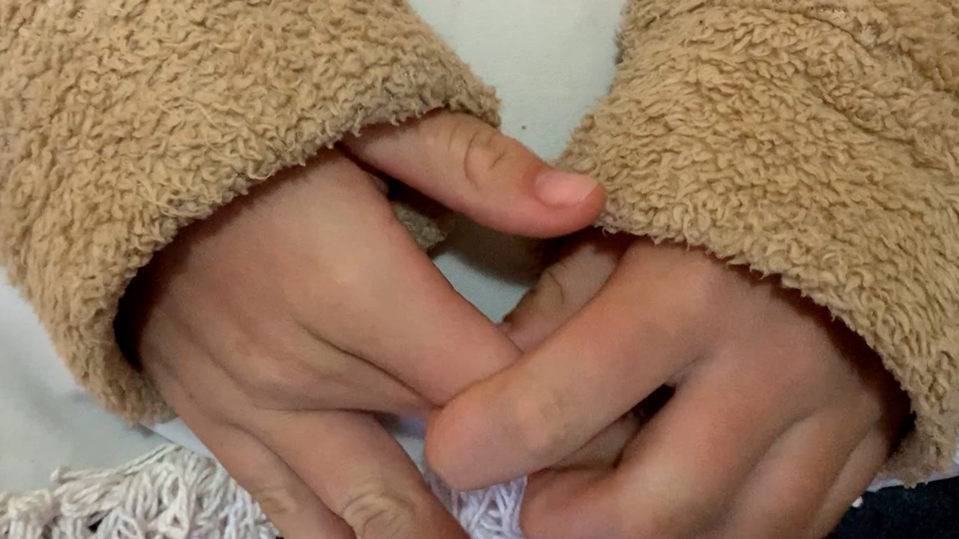 Irmãs denunciam professor por abuso sexual