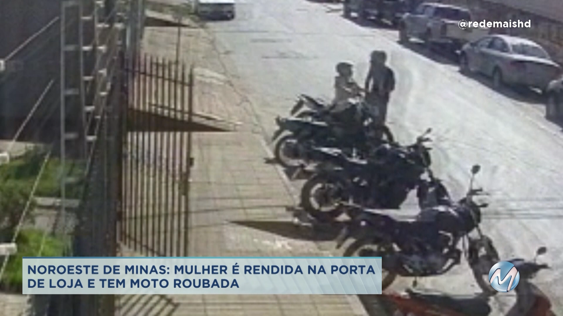 Noroeste de Minas: mulher é rendida na porta de loja e tem moto roubada