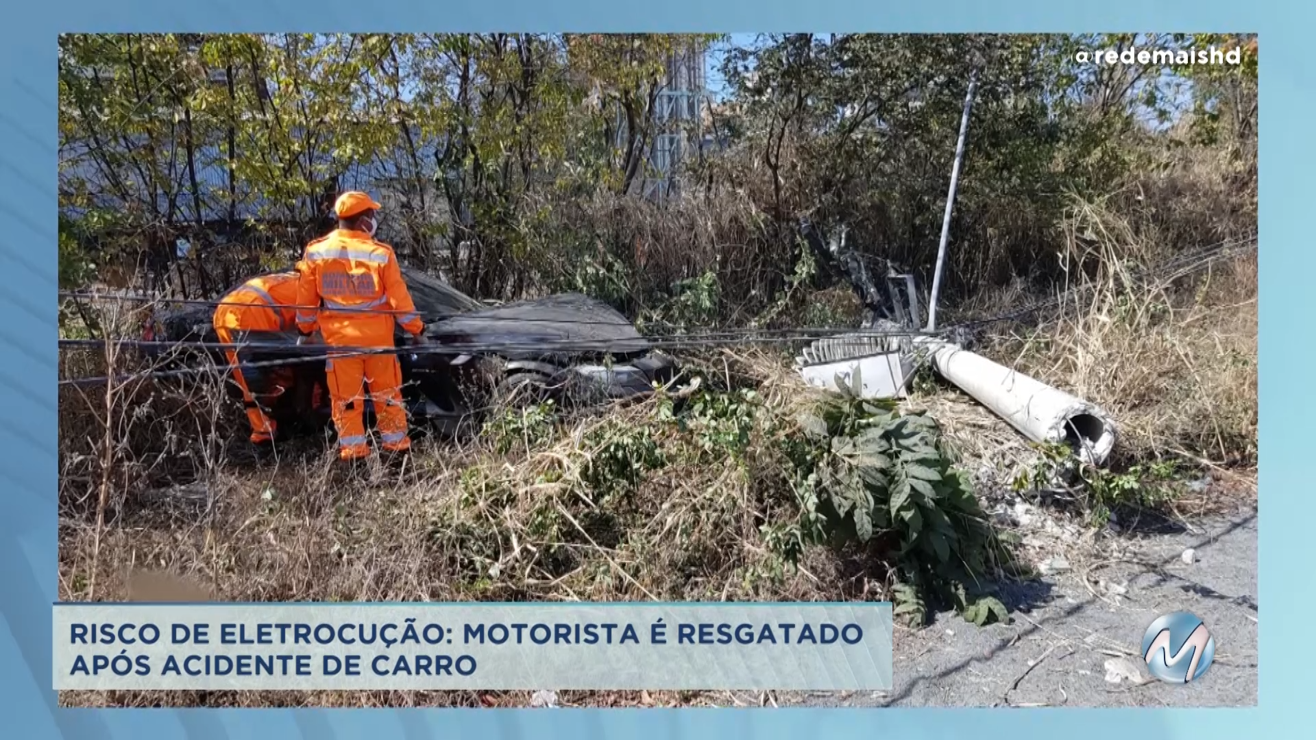Risco de choque: motorista é resgatado após acidente de carro no Norte de Minas