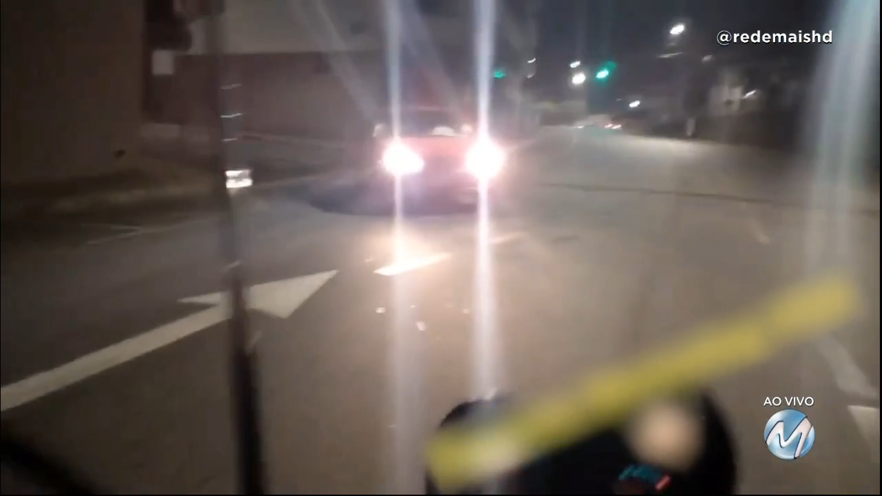 Motoboy flagra imprudências no trânsito em Varginha