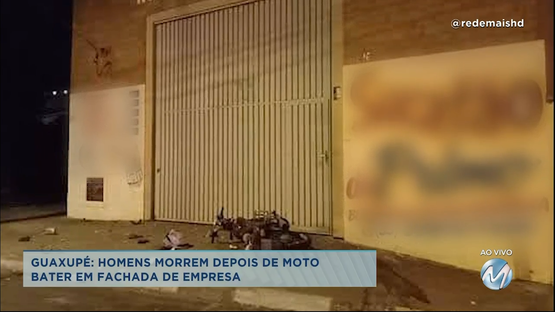 Flagrante: caminhão desgovernado atinge carro, poste e casas em Alfenas