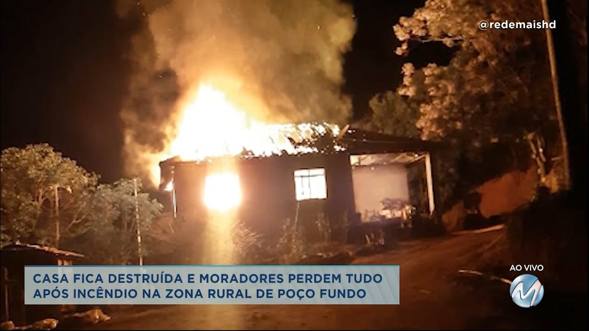 Casa fica destruída e moradores perdem tudo após incêndio em Poço Fundo