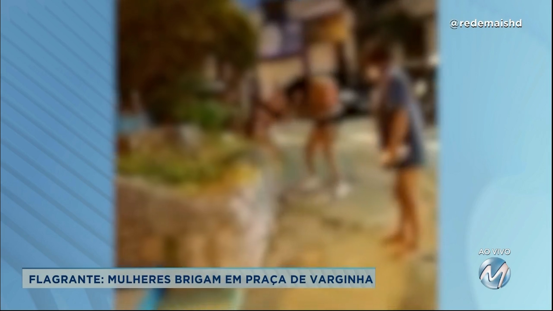 Flagrante: mulheres brigam em praça de Varginha