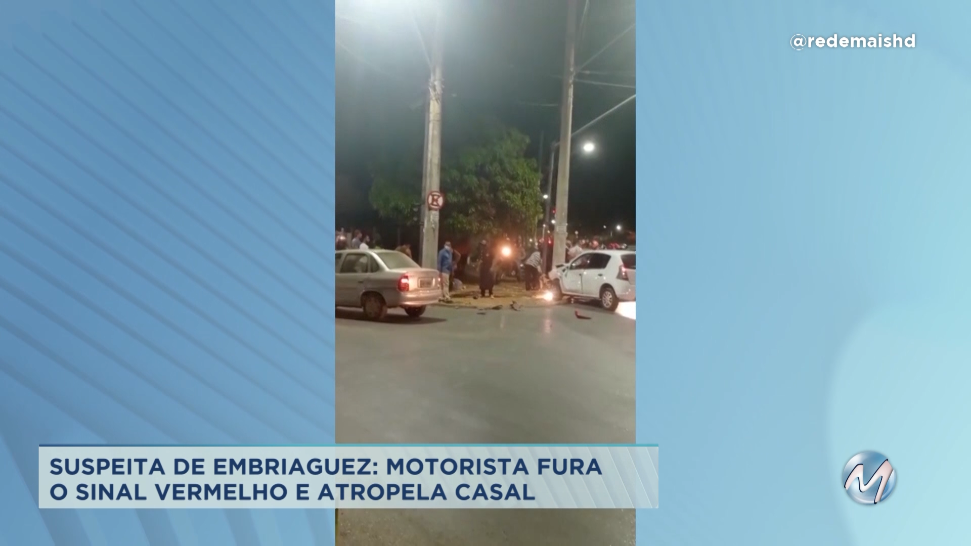 Suspeita de embriaguez: motorista fura final vermelho e atropela casal