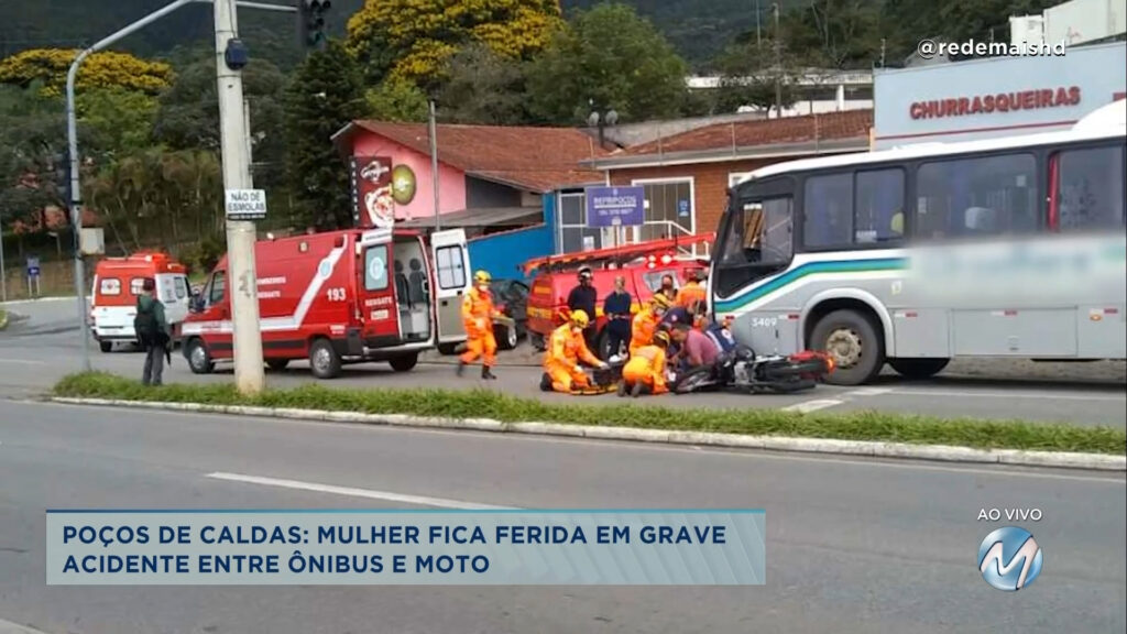 Poços de Caldas: mulher fica ferida em grave acidente entre ônibus e moto