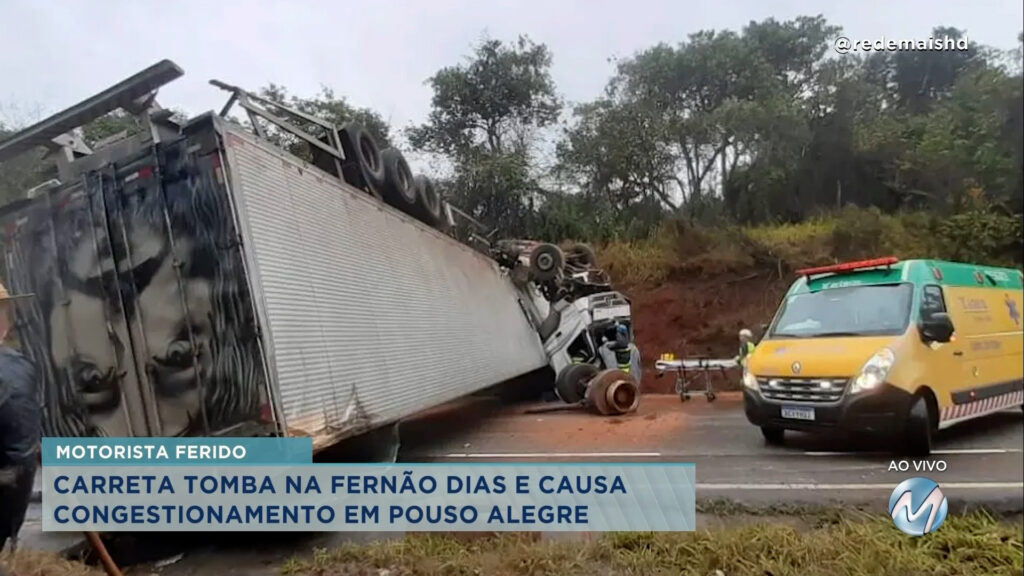 Pouso Alegre: carreta tomba na Fernão Dias e motorista fica ferido