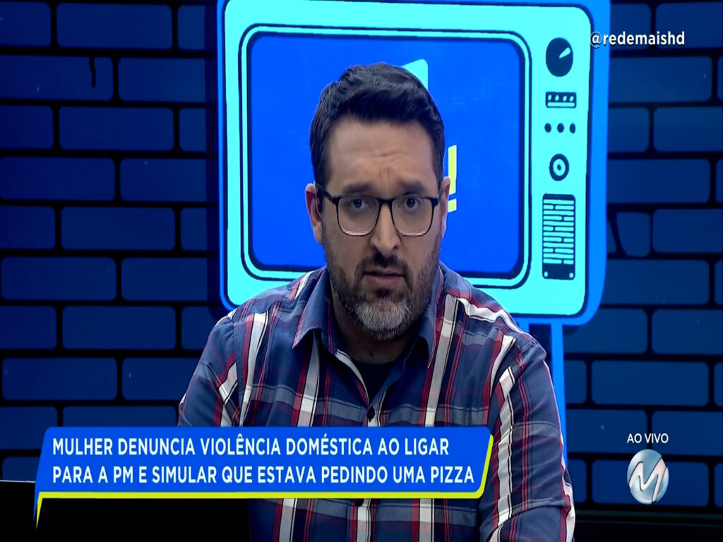 MULHER LIGA PARA A PM E SIMULA PEDIDO DE PIZZA PARA DENUNCIAR VIOLÊNCIA DOMÉSTICA