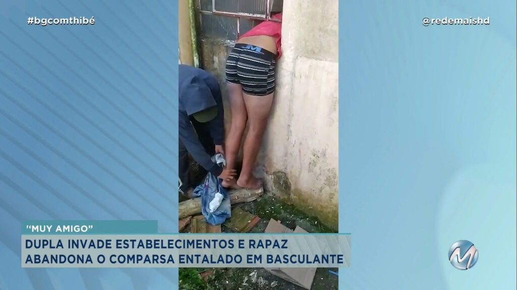 DE CUECA: LADRÃO FICA PRESO EM BASCULANTE