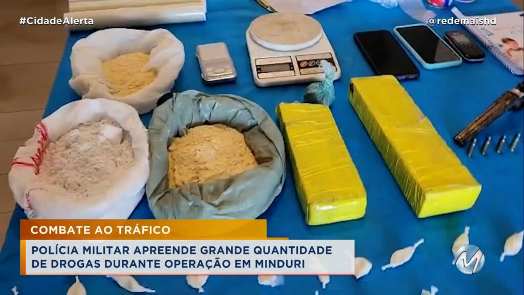 COMBATE AO TRÁFICO: PM TIRA GRANDE QUANTIDADE DE DROGA DE CIRCULAÇÃO EM VARGINHA E MINDURI